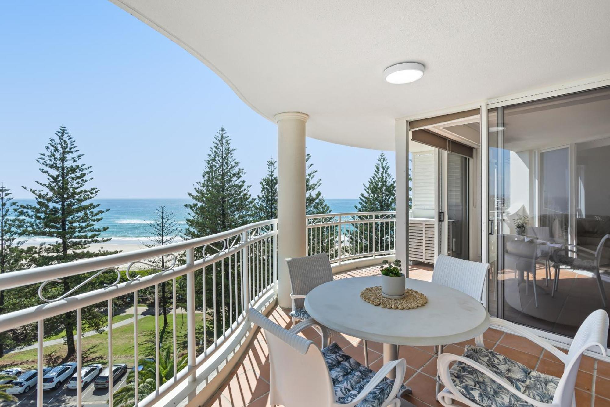 Ultiqa Burleigh Mediterranean Resort Gold Coast Eksteriør billede